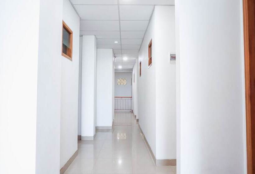 Hotel Sarkawi Residence