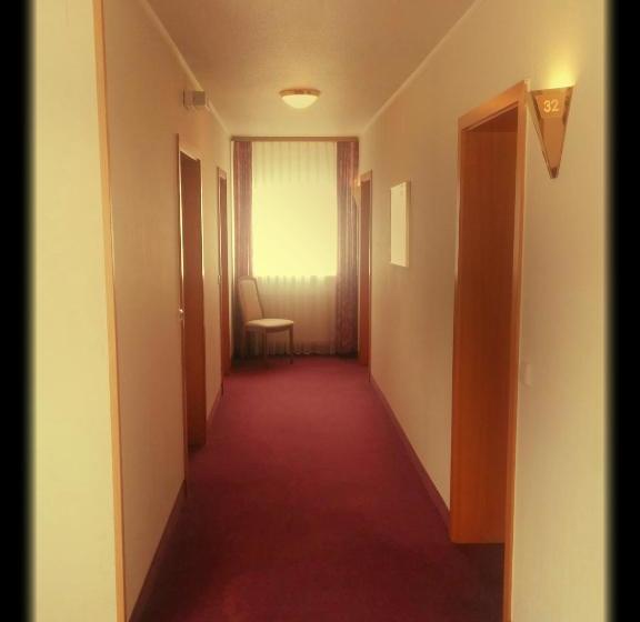 فندق Restaurant Zum Loewen