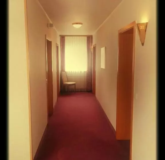 ホテル Restaurant Zum Loewen