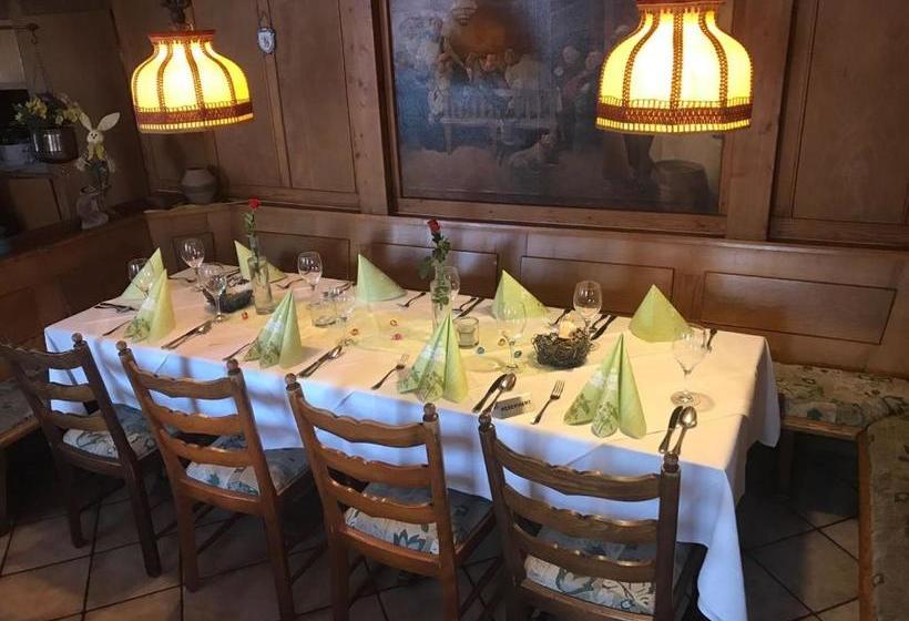 فندق Restaurant Zum Loewen