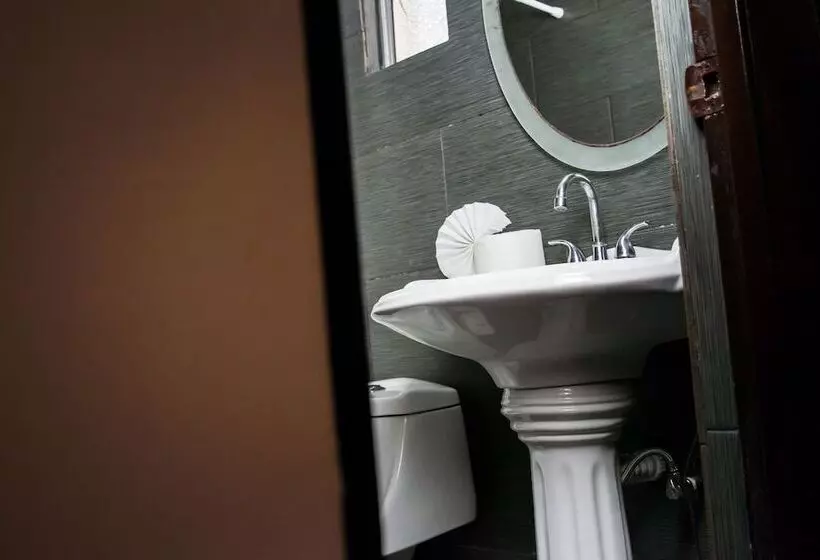 Hotelli Suites Royal