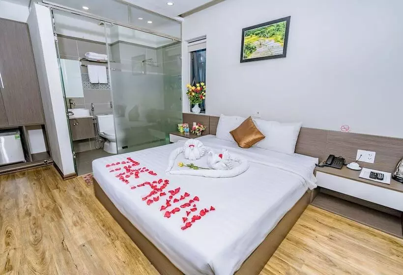 The Shann Hotel Danang