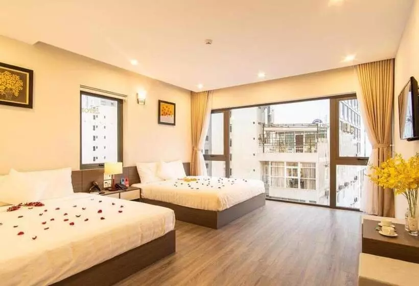 The Shann Hotel Danang