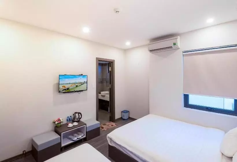 The Shann Hotel Danang