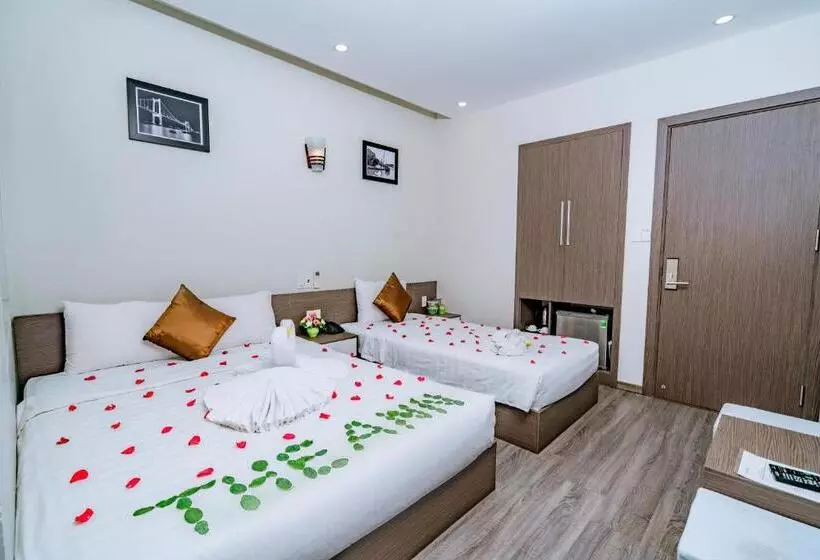 The Shann Hotel Danang