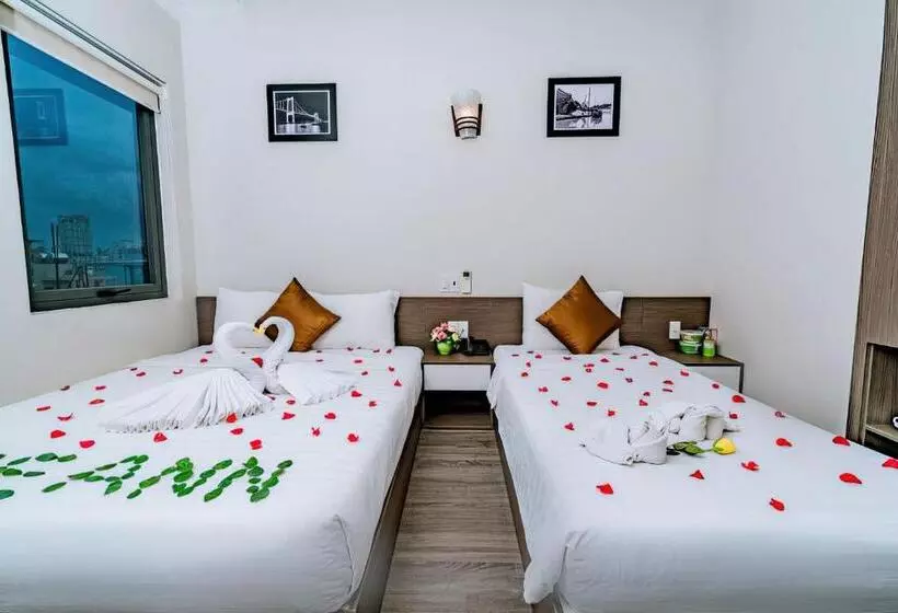 The Shann Hotel Danang
