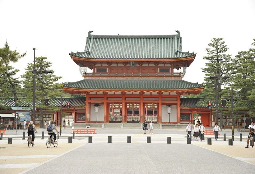 הוסטל Cafetel Kyoto Sanjo For Ladies