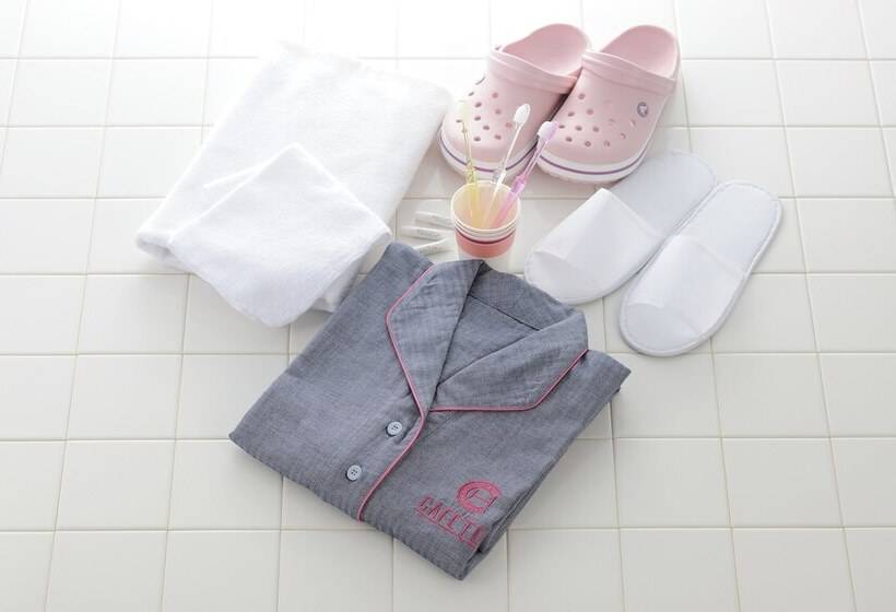 הוסטל Cafetel Kyoto Sanjo For Ladies