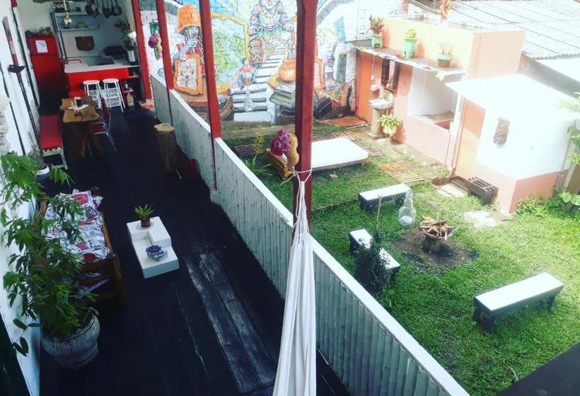 ユースホステル Terracotta