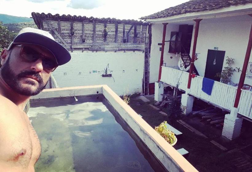 ユースホステル Terracotta