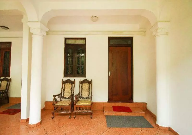 Hotelli Lavila Beach Resort