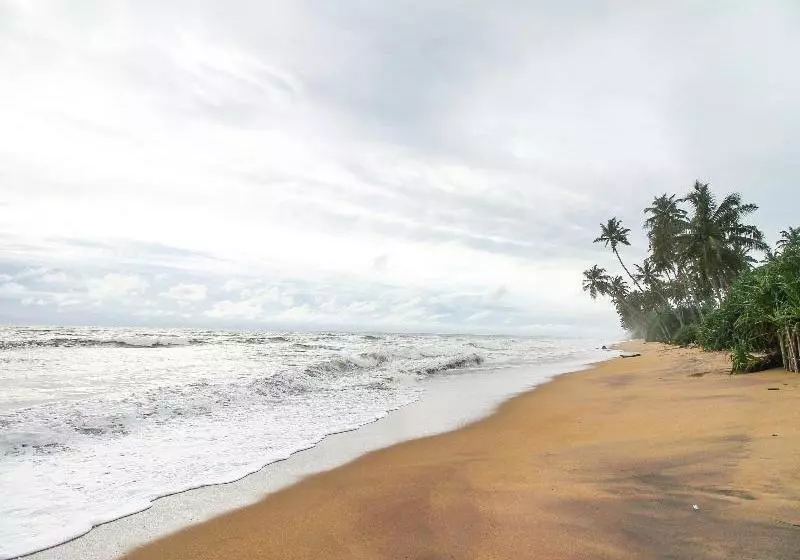 Hotelli Lavila Beach Resort