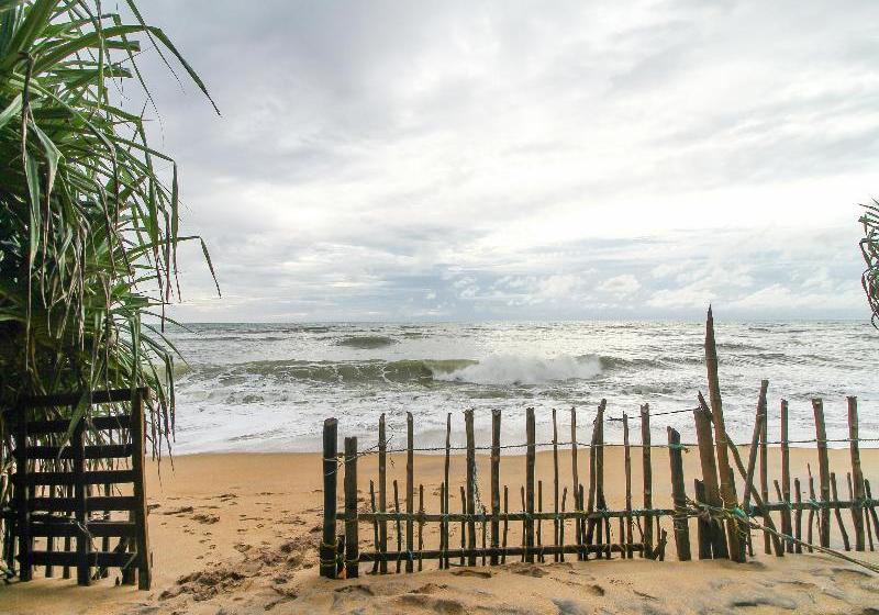 فندق Lavila Beach Resort