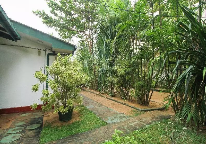 Hotelli Lavila Beach Resort