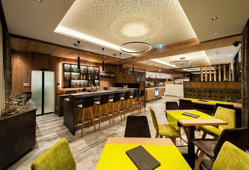 酒店 Modern Mountain