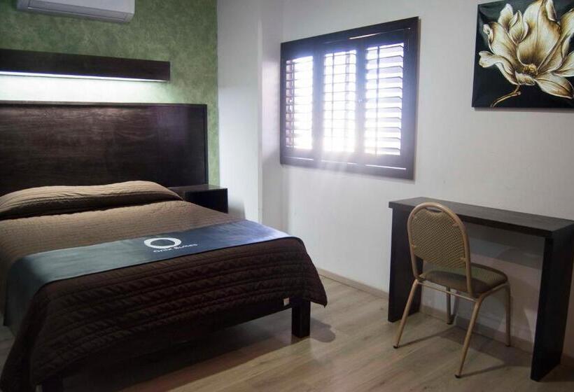 فندق Onix Suites