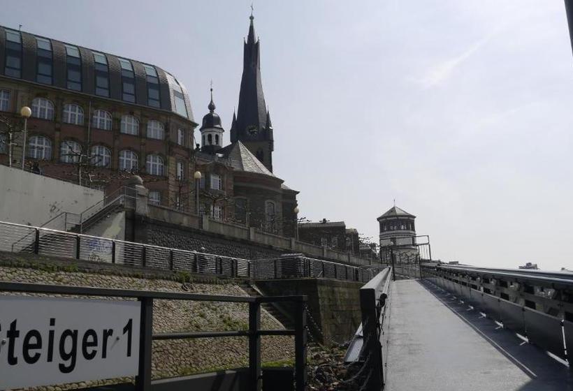 Crossgates Hotelship Altstadt   Düsseldorf