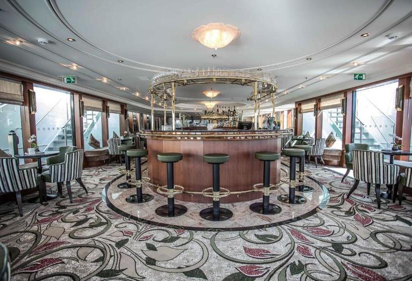 Crossgates Hotelship Altstadt   Düsseldorf