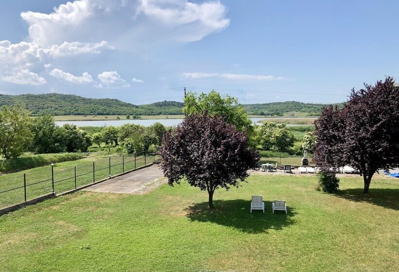 צימר The Houses Of History Anno 1830