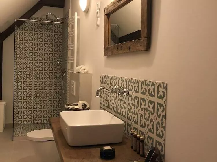 Aamiaismajoitus (B&B) The Houses Of History  Anno 1830