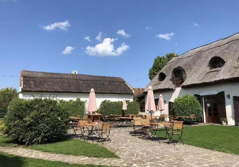 Aamiaismajoitus (B&B) The Houses Of History  Anno 1830