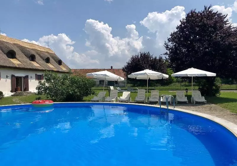 Aamiaismajoitus (B&B) The Houses Of History  Anno 1830