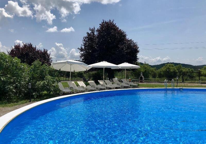 צימר The Houses Of History Anno 1830