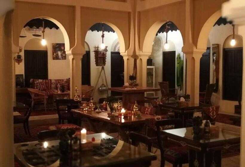 בית מלון כפרי Al Koot Heritage