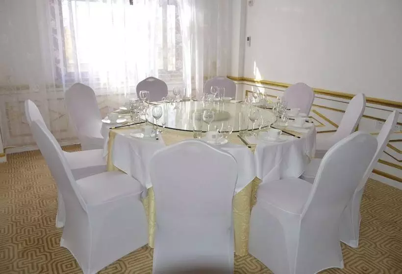 هتل Asia And Africa