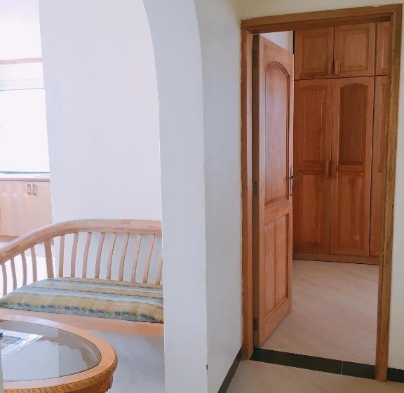 Отель Duomo And Suites