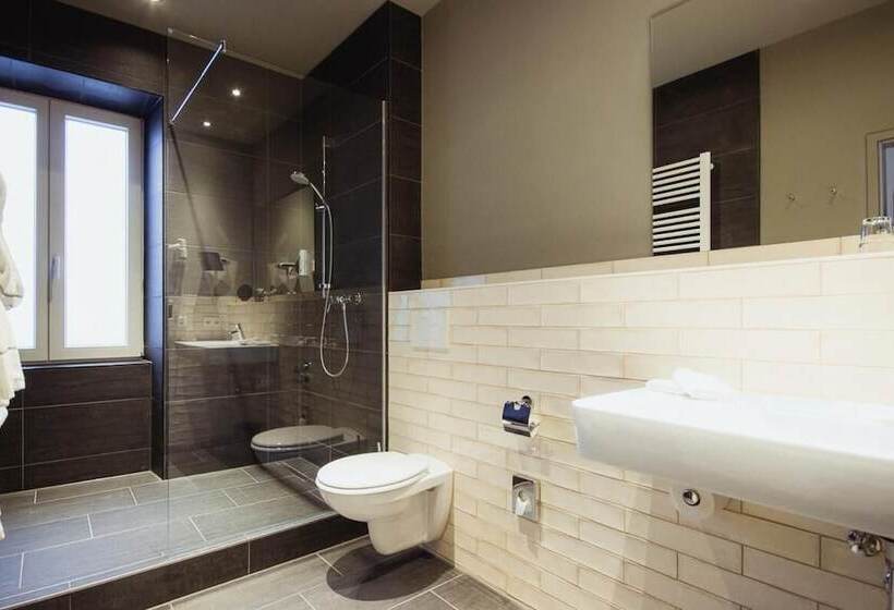 فندق Goldene Traube  By Neugart