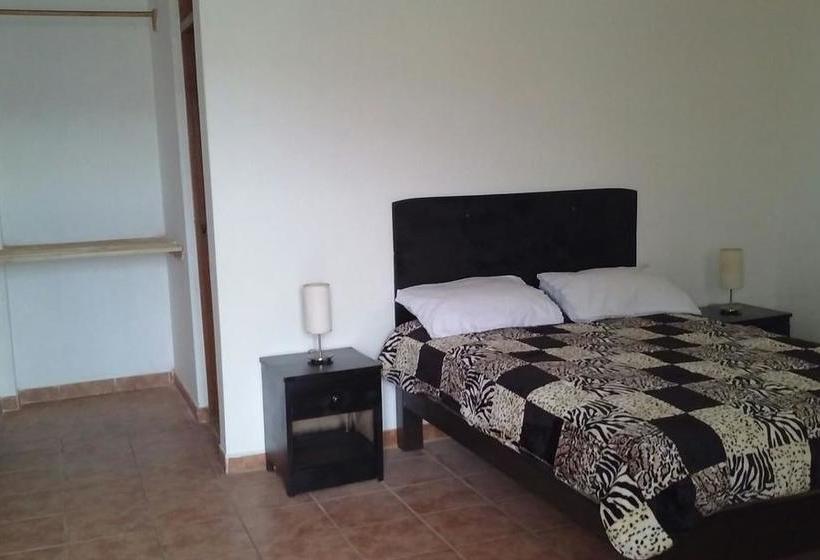 هتل La Farola Cajamarca