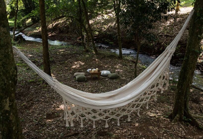 ホテル Tupa Lodge