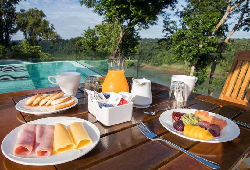 ホテル Tupa Lodge