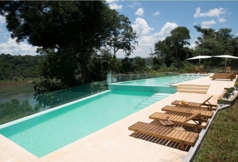 ホテル Tupa Lodge