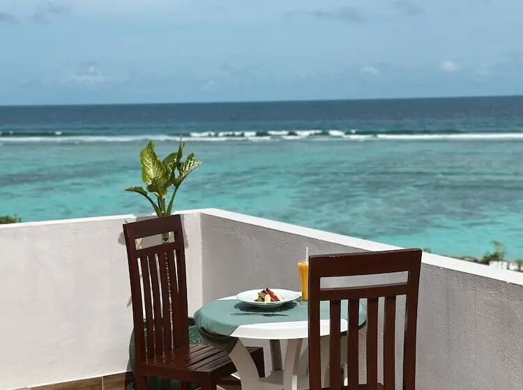 پانسیون Blissview Maldives Thulusdhoo