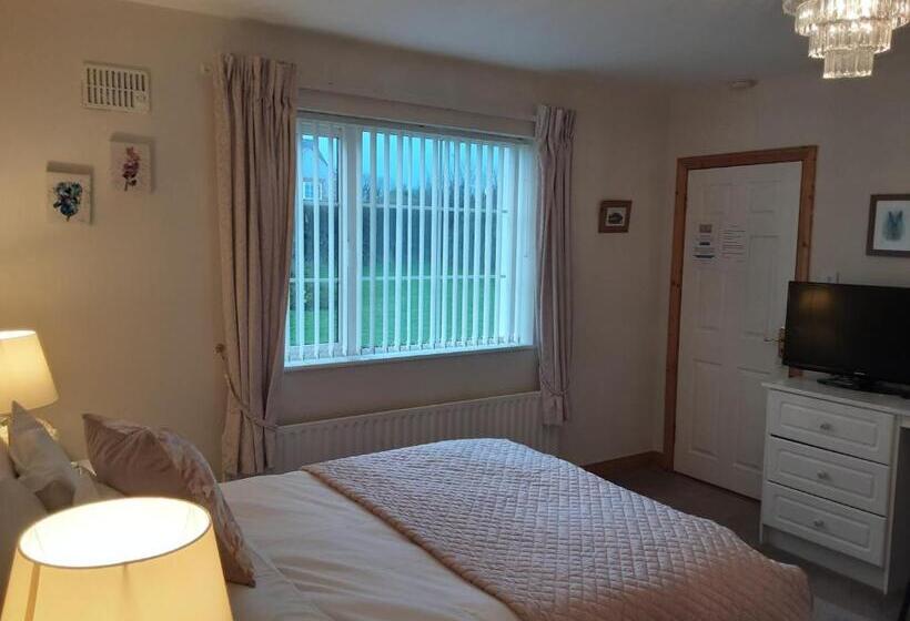 ベッドアンドブレックファースト Hawthorn Lodge