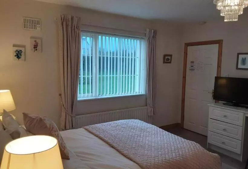 ベッドアンドブレックファースト Hawthorn Lodge