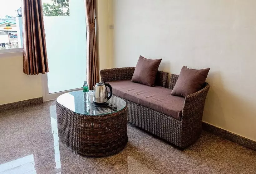 هتل The Lake House Ko Yo