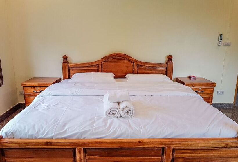 בית מלון כפרי The Lake House Ko Yo