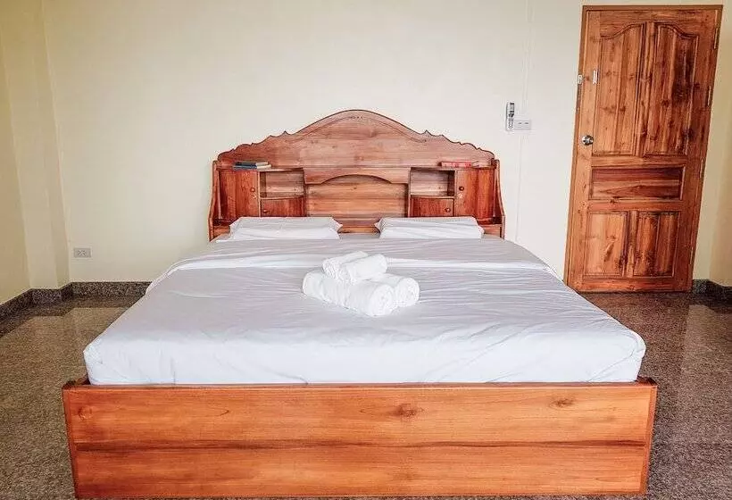 هتل The Lake House Ko Yo