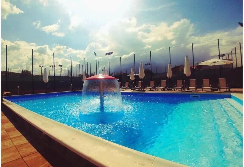 استراحتگاه Tci Social Club