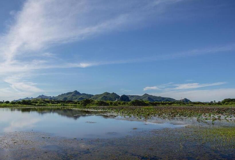 Sakarin Valley Resort