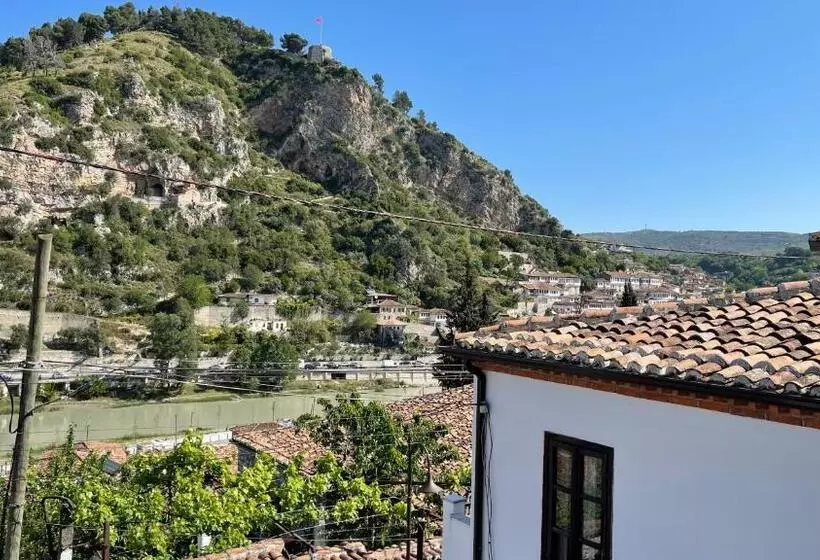 Ana Rest House Hostel Berat