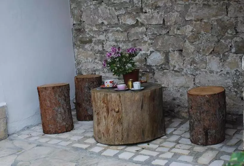 Ana Rest House Hostel Berat