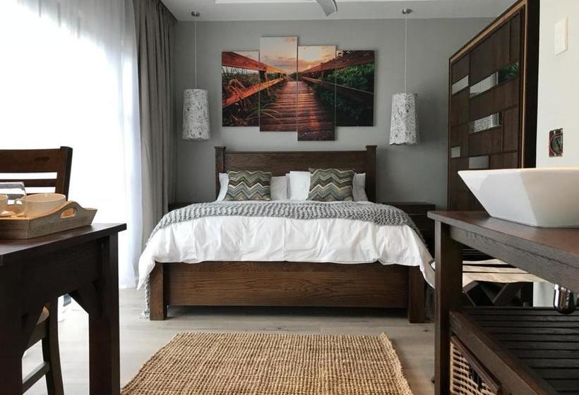 تختخواب و صبحانه St Lucia Hilltop Guest House