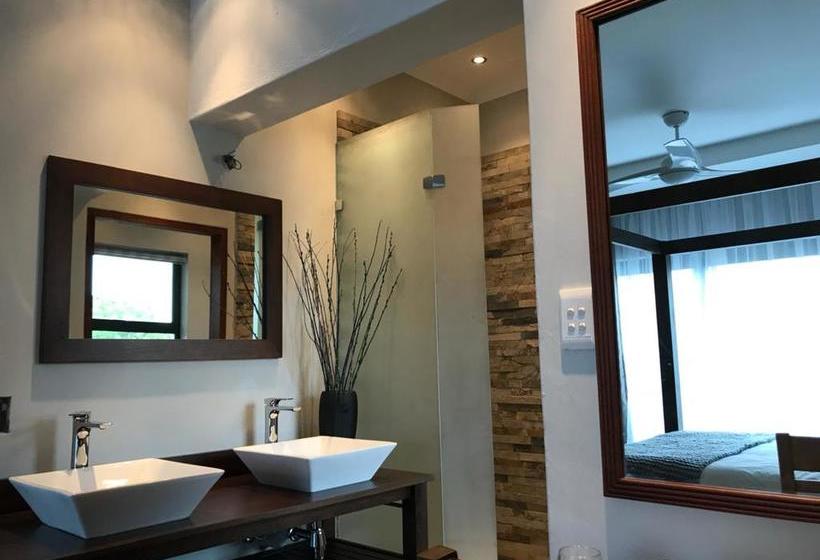 تختخواب و صبحانه St Lucia Hilltop Guest House