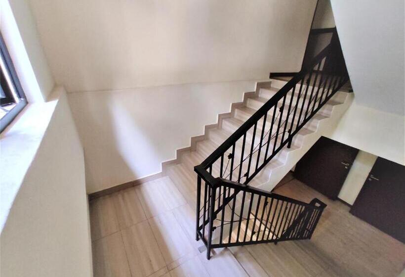 בית מלון כפרי Apple Suites