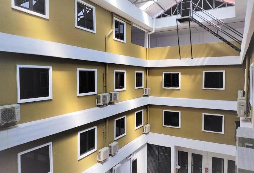 בית מלון כפרי Apple Suites