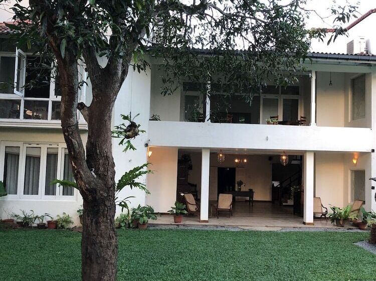 Отель Artisan Villa Colombo